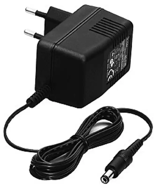 Icom BC147SE 15 AC adapter for trickle chargers; 230V with a Euro style plug Best Seller